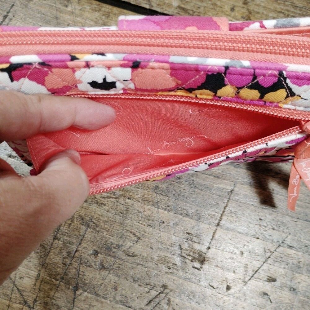 Vera Bradley Pixie Blooms Turnlock Wallet Large Zip Around Clutch Carry All - Picture 3 of 7